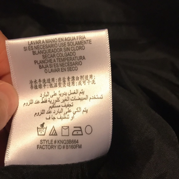 BCBGeneration Black Structured Mini Skirt With Pockets Women’s Size 4 - Picture 7 of 9